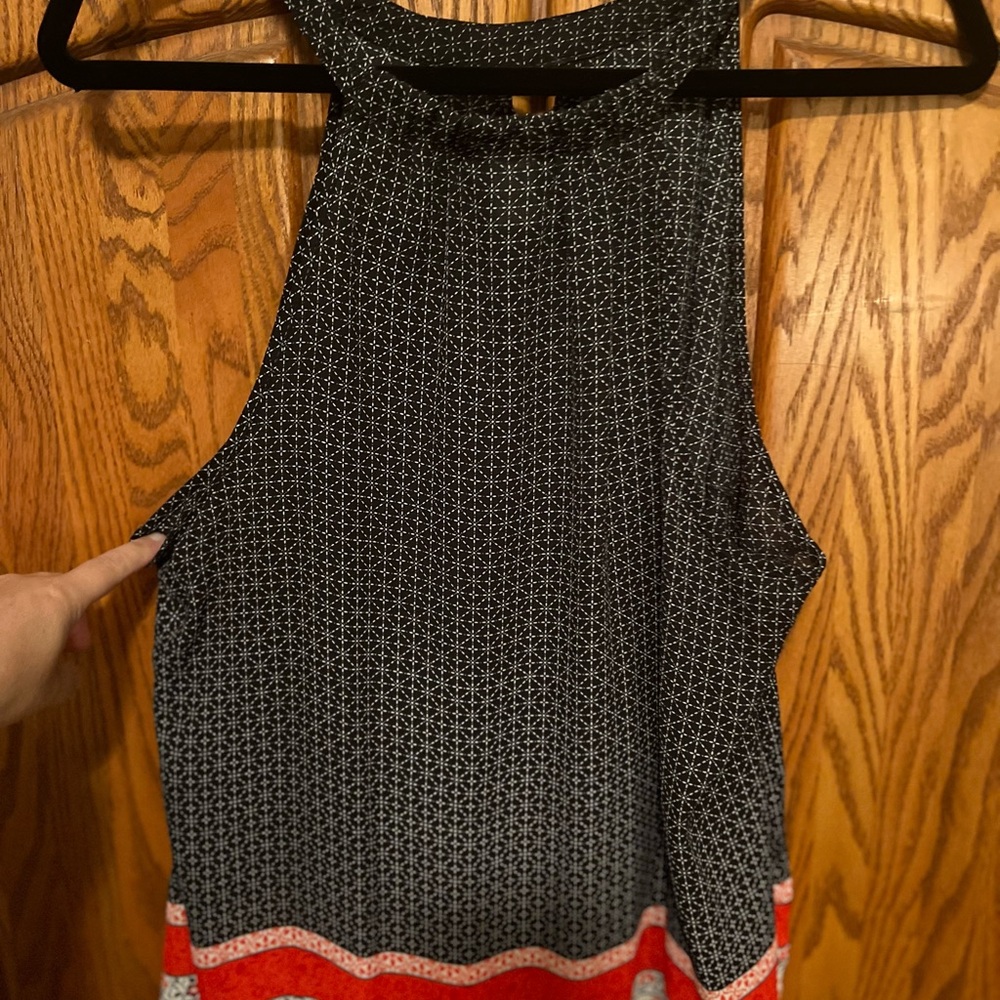 2 for $12 💲⬇️ - Torrid Black and Red Patterned Sleeveless Blouse